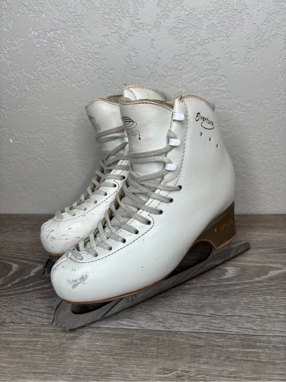 Edea Overture White Figure Skates 230 C w/ John Wilson Coronation Ace Blades
